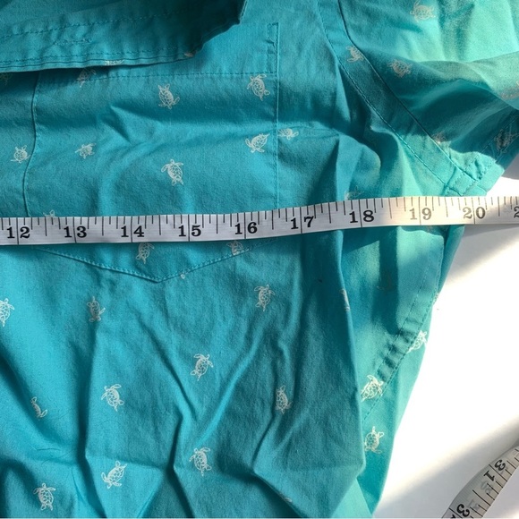 iZod Blue Turtle Button Down Men's Shirt Size Small - Picture 9 of 10